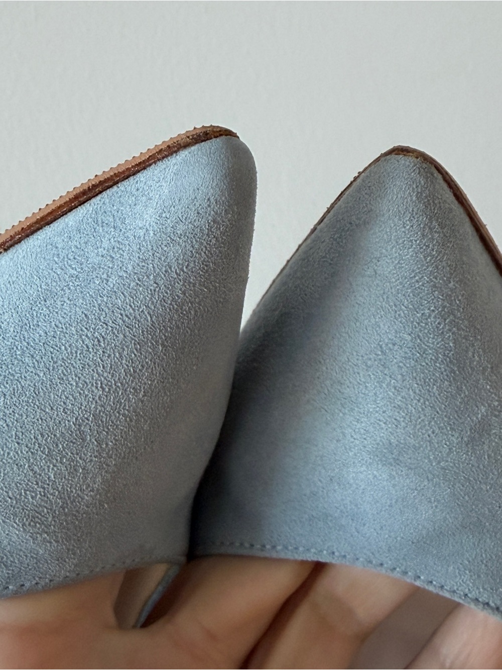 Gianvito Rossi Sky Blue Suede Pointed-Toe Pumps - Picture 8 of 8